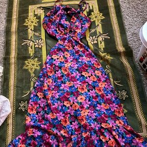 Beautiful floral sundress backless dress m